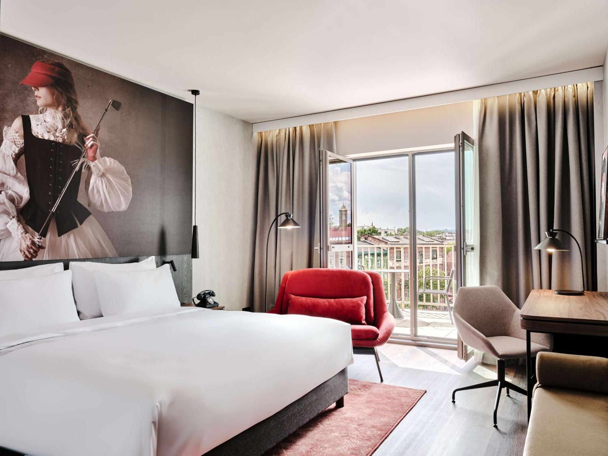 Radisson Red Hotel & Radisson Red Apartments, Краков Экстерьер фото