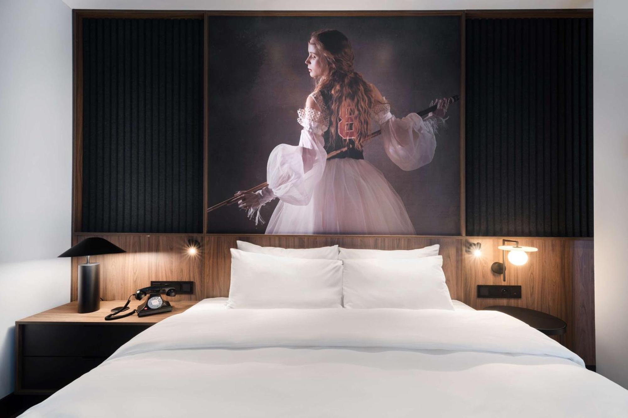 Radisson Red Hotel & Radisson Red Apartments, Краков Экстерьер фото