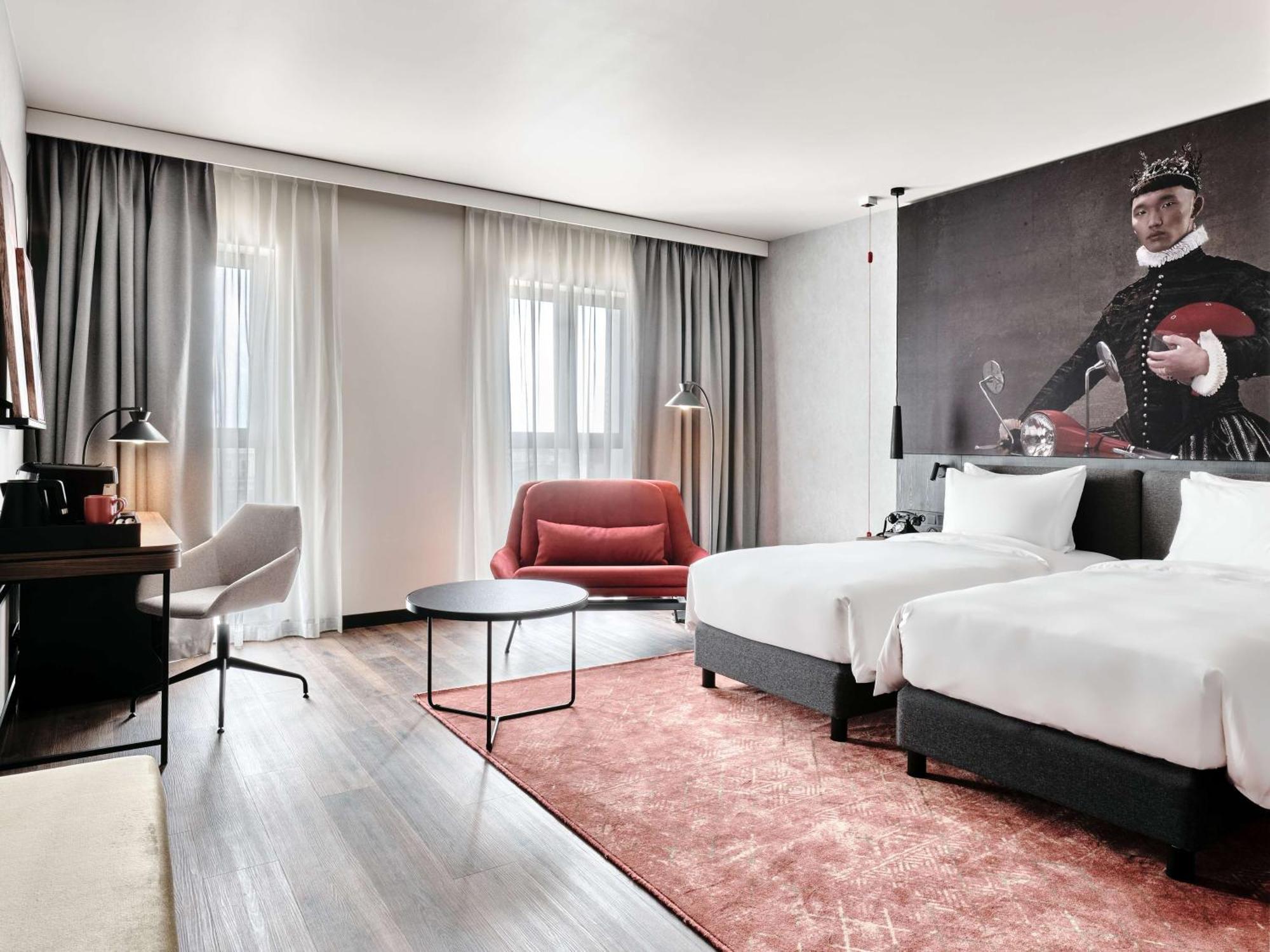 Radisson Red Hotel & Radisson Red Apartments, Краков Экстерьер фото