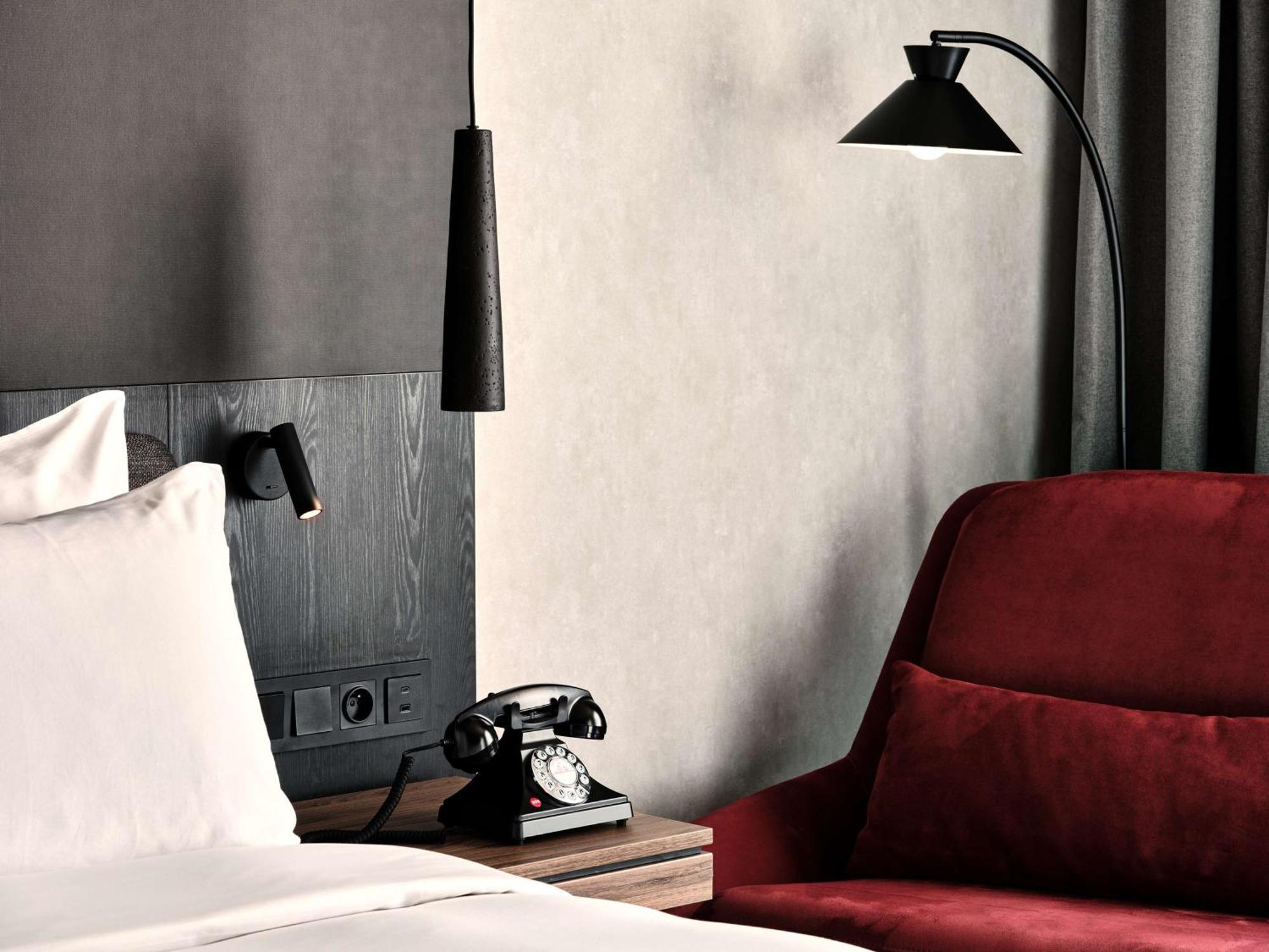 Radisson Red Hotel & Radisson Red Apartments, Краков Экстерьер фото