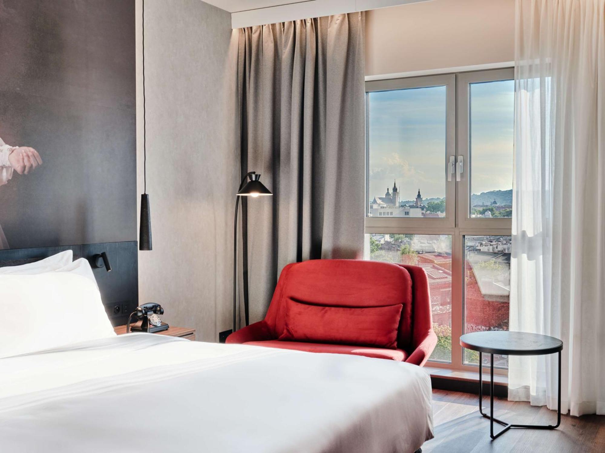 Radisson Red Hotel & Radisson Red Apartments, Краков Экстерьер фото